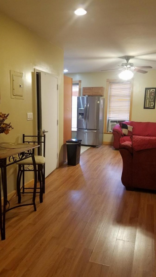 Gabriel's Luxury Suite image 11