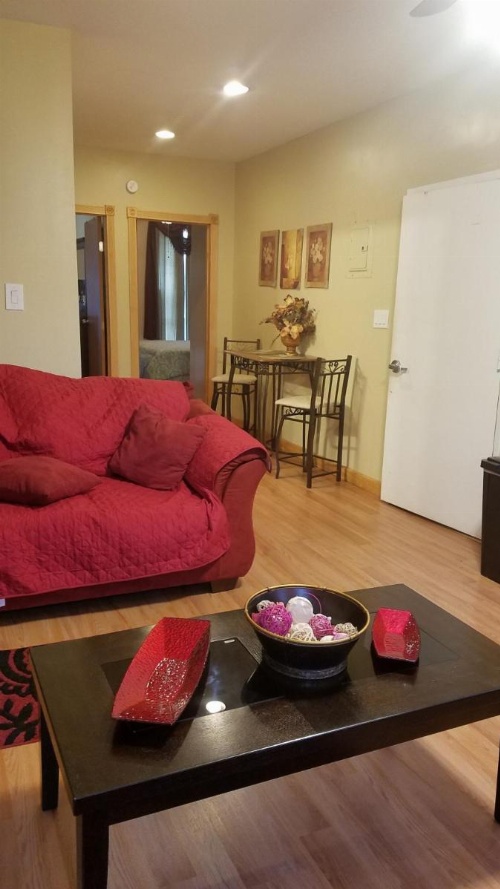 Gabriel's Luxury Suite image 12