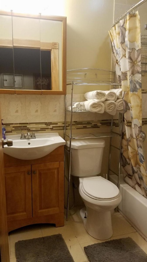 Gabriel's Luxury Suite image 13