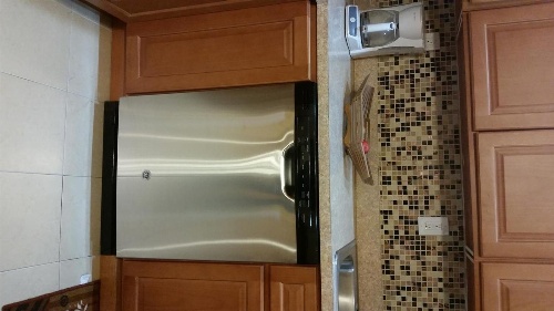 Gabriel's Luxury Suite image 2