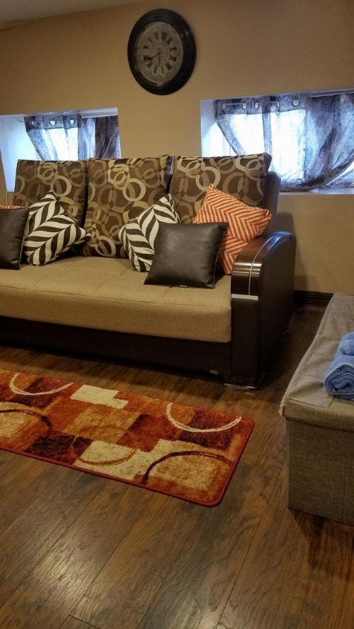 Gabriel's Luxury Suite image 24