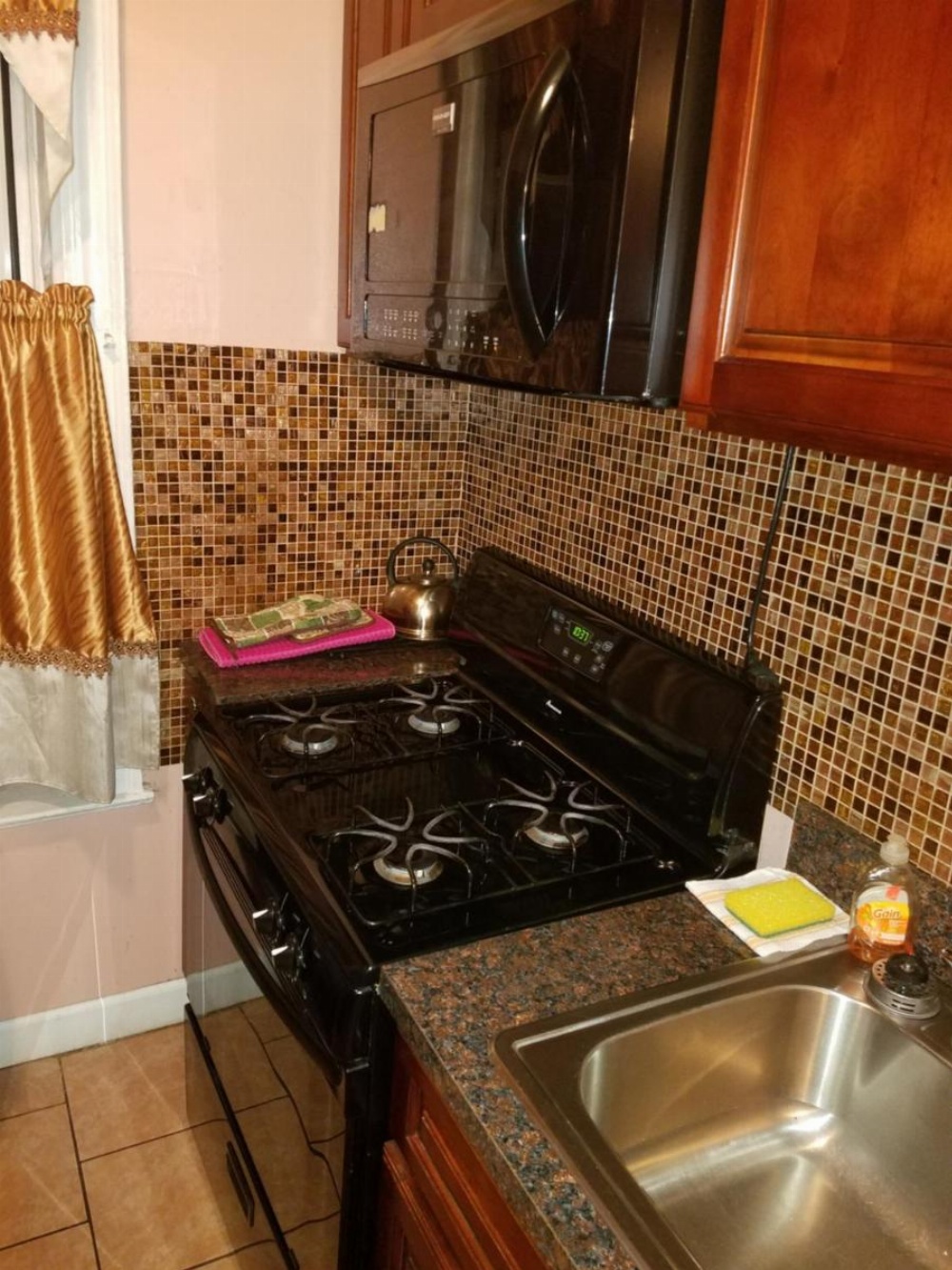 Gabriel's Luxury Suite Image 26